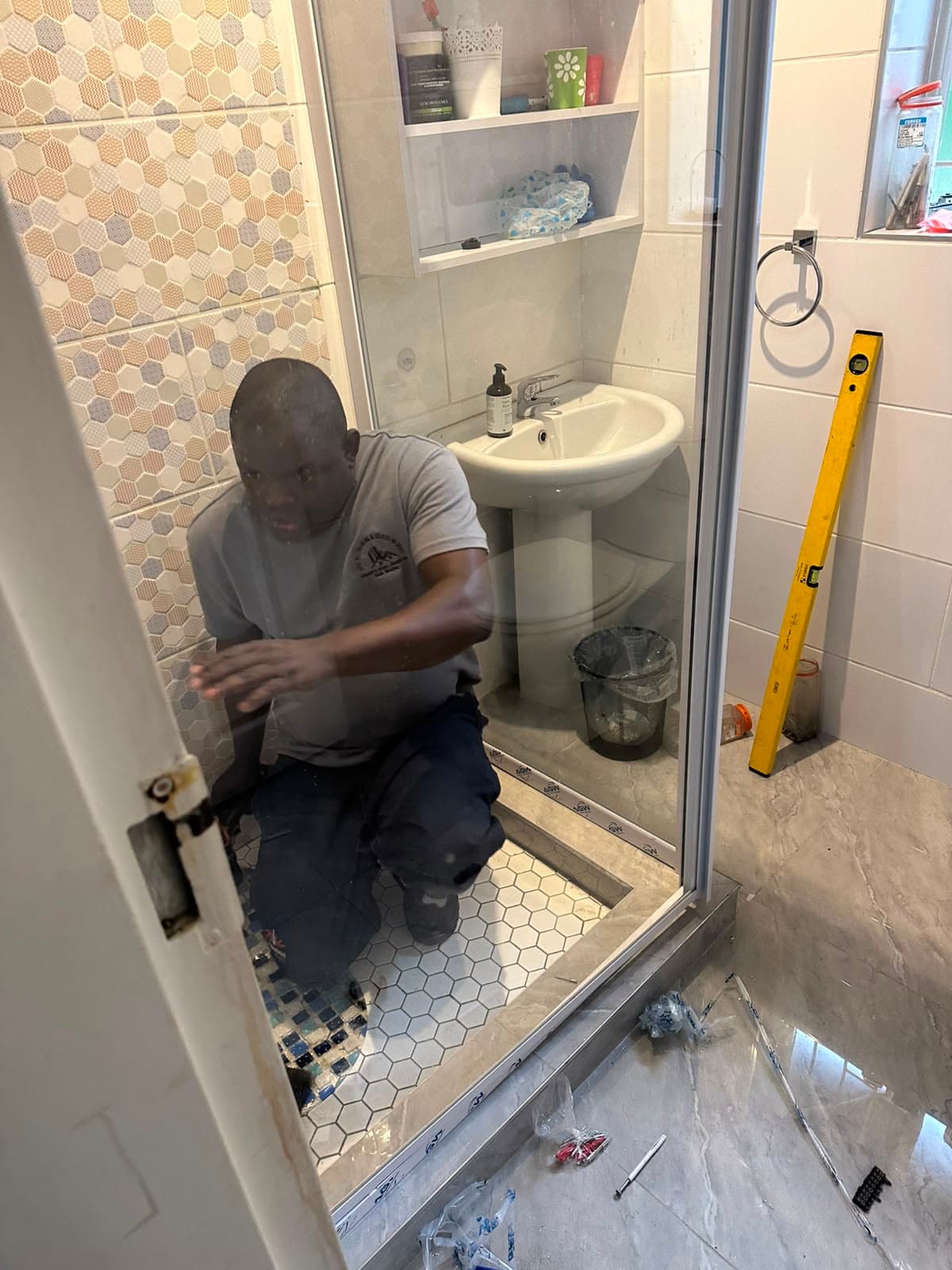 Aluminium Pivot Shower Door Replacement project photo 4