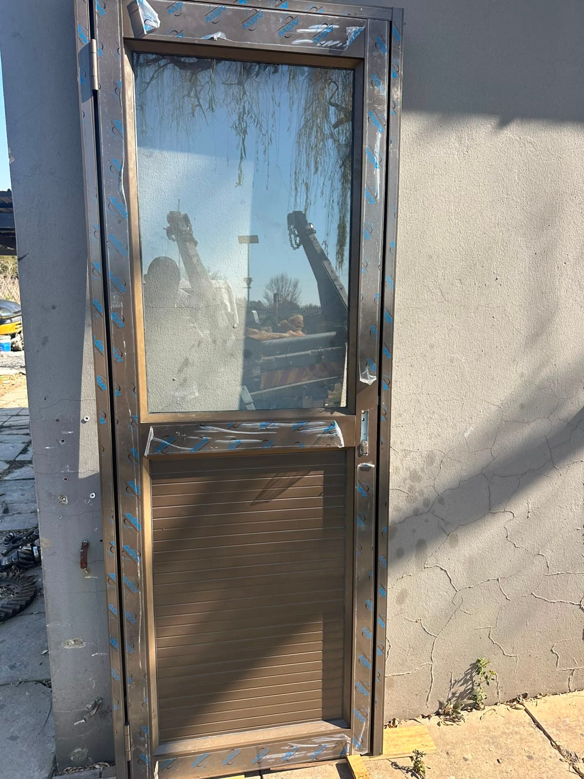 Aluminium Single-Hinged Door Replacement project photo 3