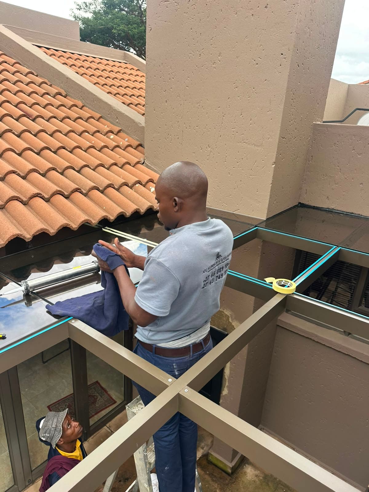 Custom Flat-Roof Skylight project photo 4