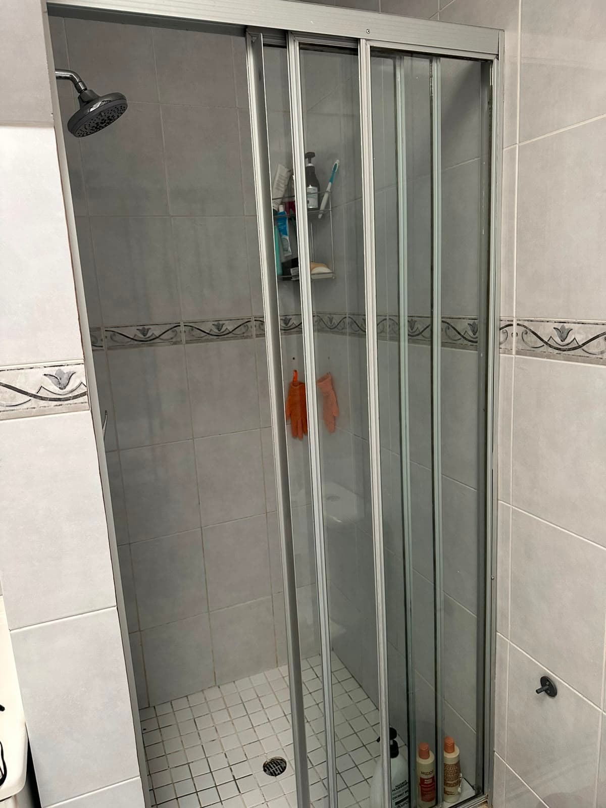 Aluminium Trimatic Shower Replacement project photo 4