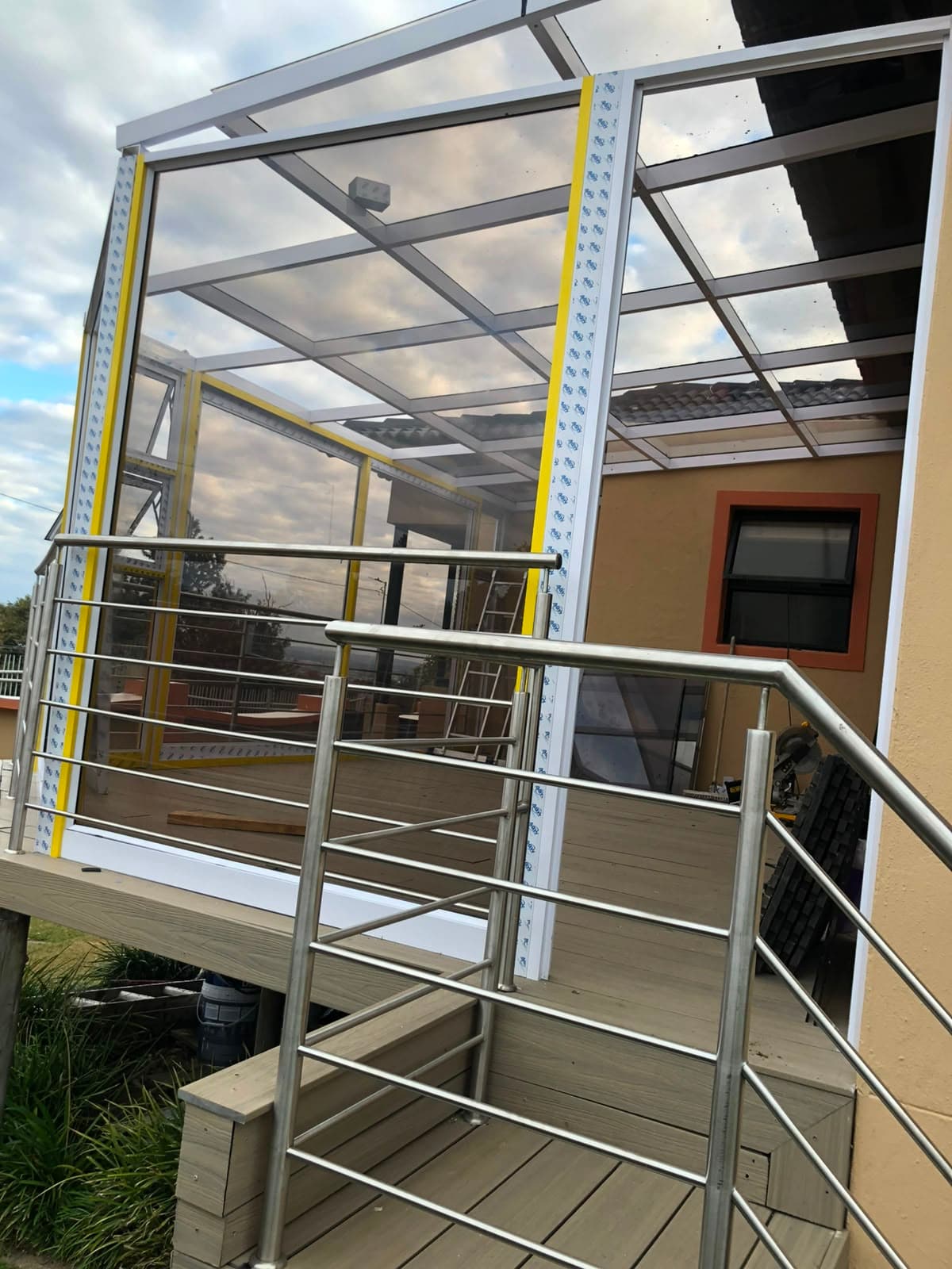 Tailor-Made Aluminium Patio Enclosure project photo 2